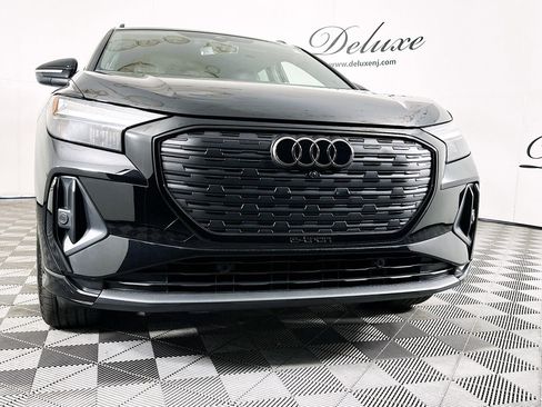 Used 2024 Audi Q4 e-tron Premium Plus w/ Premium Plus image 30