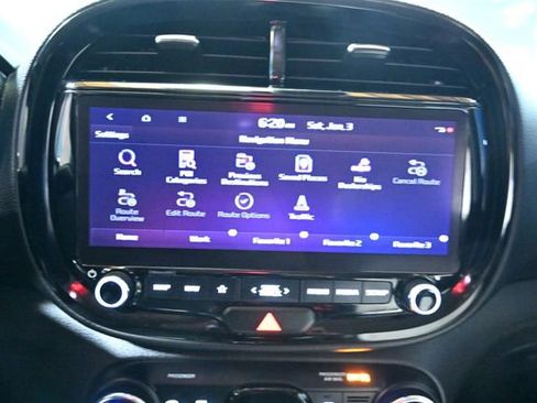 Used 2024 Kia Soul GT-Line image 33