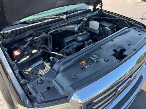 Used 2015 GMC Sierra 2500 SLT AWD/4WD image 24