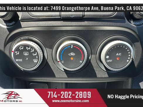 Used 2013 MAZDA MX-5 Miata Club RWD image 29
