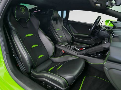 Used 2020 Lamborghini Huracan EVO AWD/4WD image 9