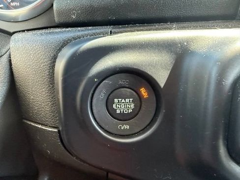 Used 2019 Jeep Wrangler Unlimited Sahara w/ LED Lighting Group AWD/4WD image 15