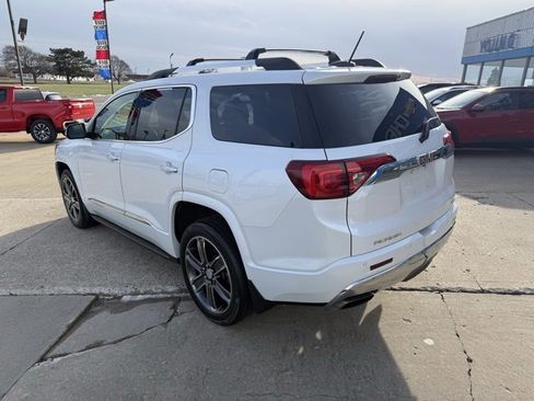 Used 2018 GMC Acadia Denali image 3