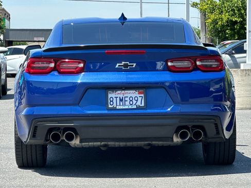 Used 2021 Chevrolet Camaro LT RWD image 5