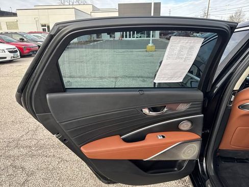 Used 2019 Kia K900 Luxury w/ VIP Package image 14