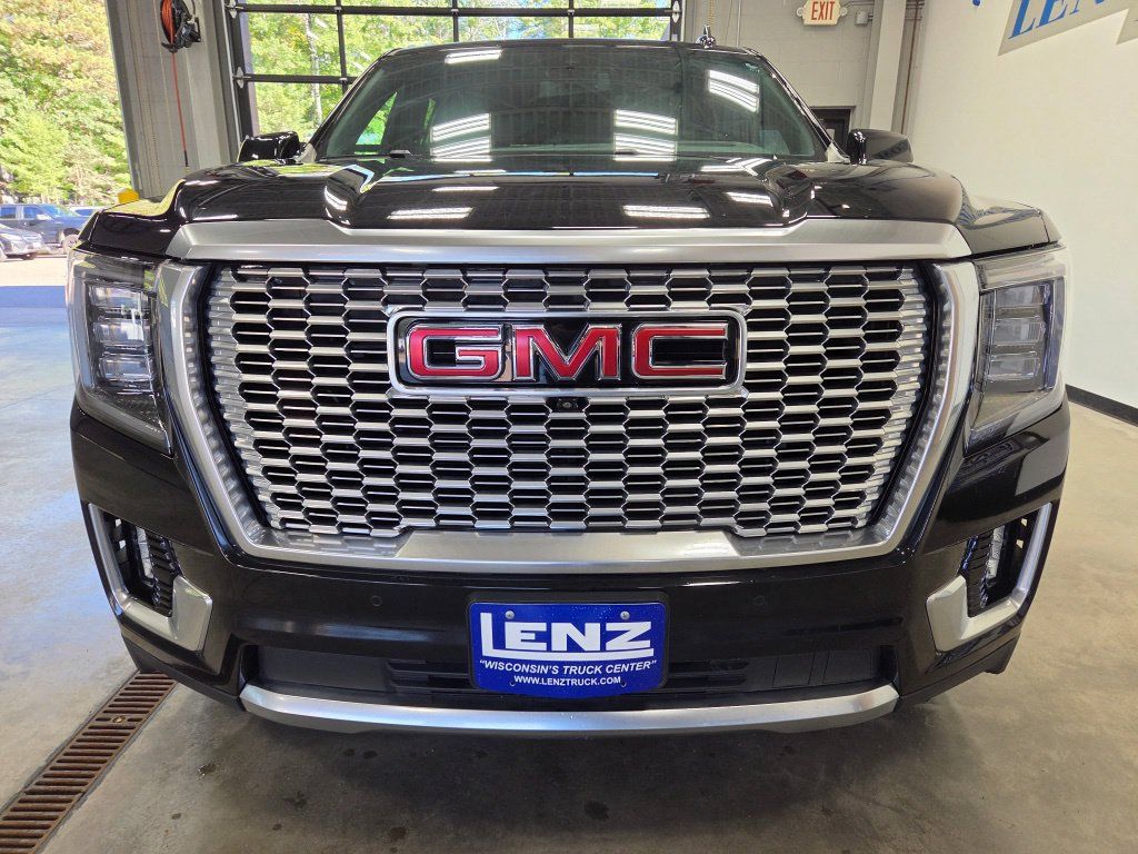 Used 2024 GMC Yukon Denali w/ Max Trailering Package AWD/4WD image 3