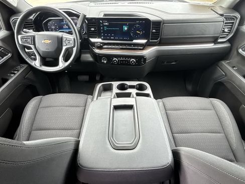 Used 2023 Chevrolet Silverado 1500 LT AWD/4WD image 11