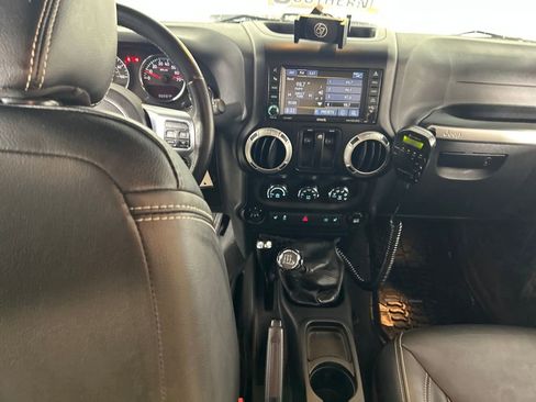 Used 2017 Jeep Wrangler Rubicon image 18