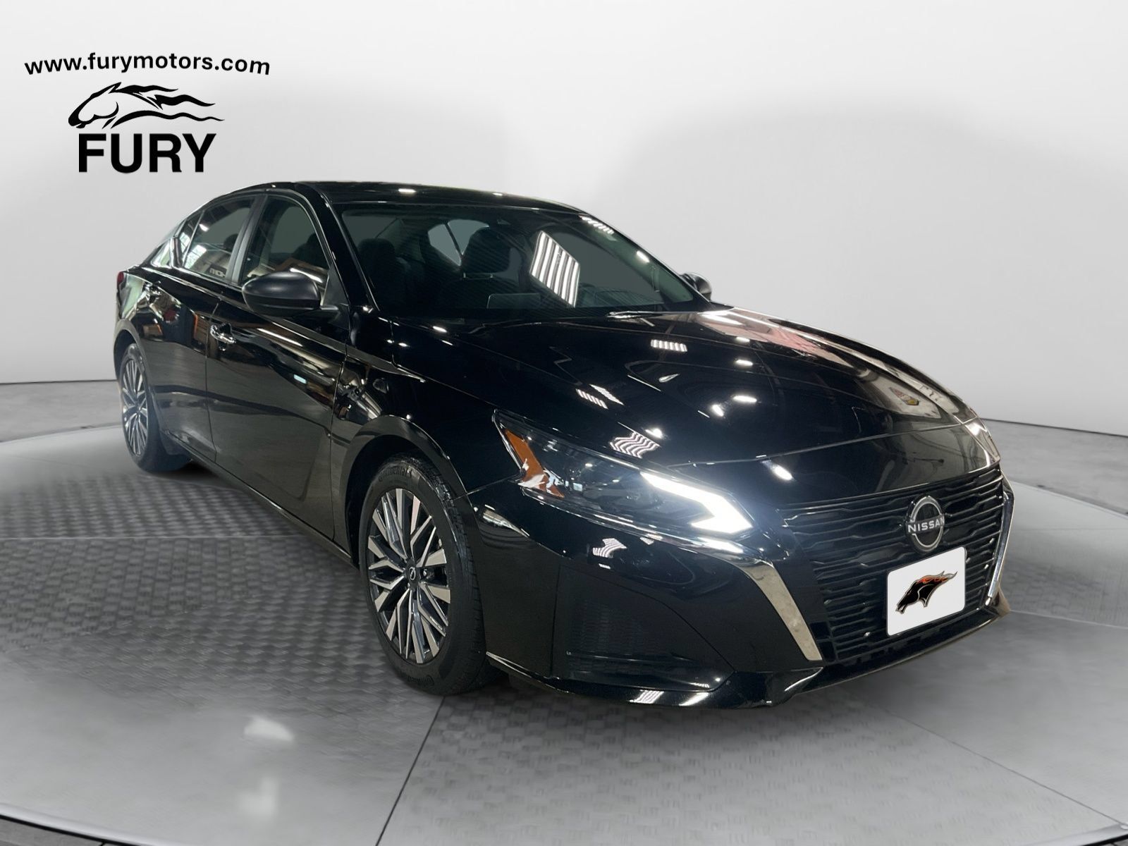 Used 2025 Nissan Altima 2.5 SV FWD image 1