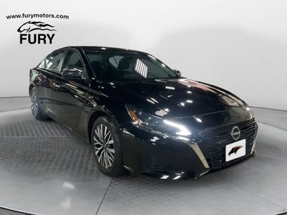 Used 2025 Nissan Altima 2.5 SV