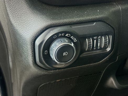 Used 2021 Jeep Wrangler Unlimited Sport image 17