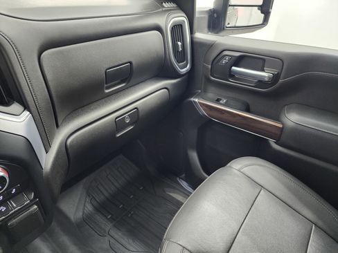 Used 2022 GMC Sierra 2500 SLT w/ LPO, GMC Protection Package image 12