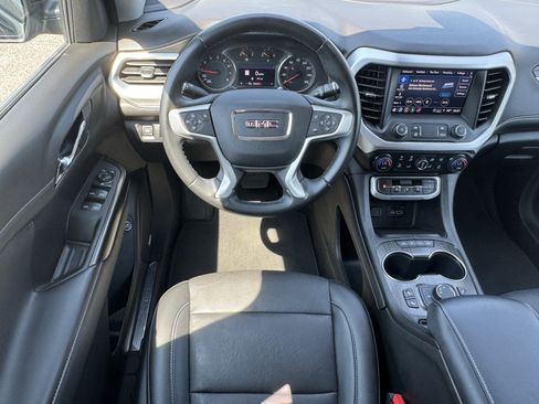 Used 2023 GMC Acadia SLT image 12