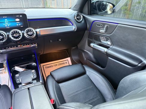 Used 2021 Mercedes-Benz GLB 35 AMG 4MATIC w/ AMG Night Package image 59