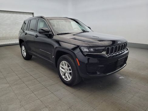 Used 2023 Jeep Grand Cherokee Laredo w/ Luxury Tech Group I AWD/4WD image 13