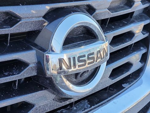 Used 2018 Nissan Pathfinder Platinum w/ Cargo Package image 4