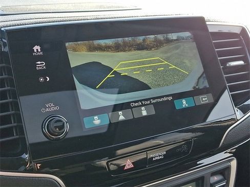 Certified 2022 Honda Pilot Touring image 19