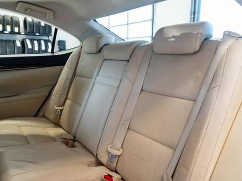 Used 2013 Lexus ES 350 w/ Luxury Pkg image 27