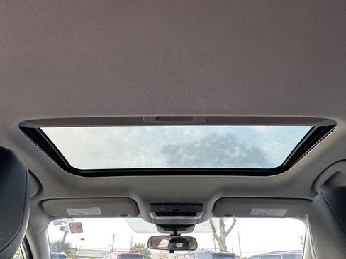 Certified 2023 Nissan Sentra SR w/ SR Premium Package image 26