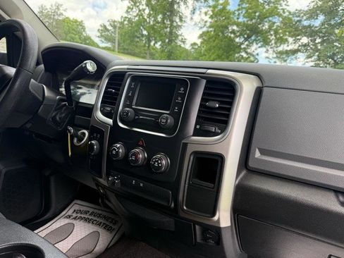 Used 2017 RAM 2500 SLT AWD/4WD image 19