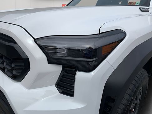 New 2025 Toyota Tacoma TRD Off-Road AWD/4WD image 28