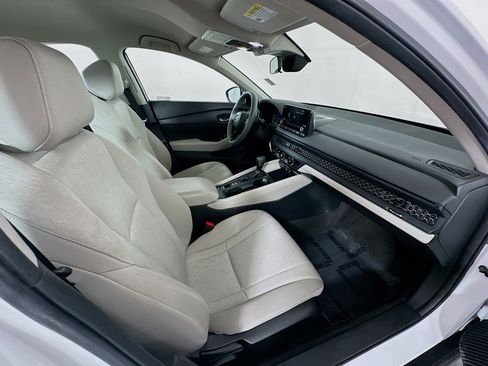 Certified 2024 Honda Accord LX image 22