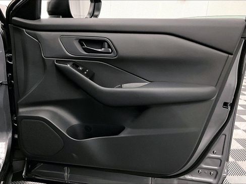 New 2025 Nissan Rogue S image 66