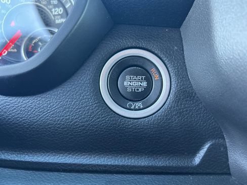 Used 2024 RAM 2500 Big Horn image 33