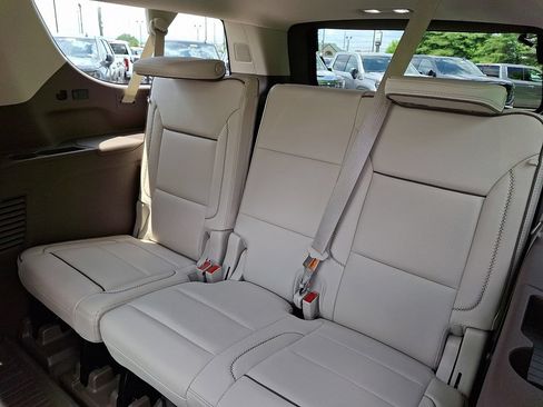 Certified 2023 GMC Yukon XL Denali AWD/4WD image 10