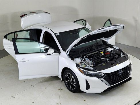 Used 2024 Nissan Sentra SV image 25