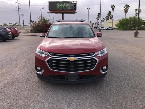 Used 2019 Chevrolet Traverse LT image 2