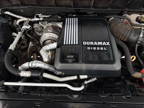 Used 2020 Chevrolet Silverado 1500 LT w/ Texas Edition image 26