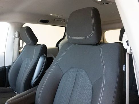 Used 2024 Chrysler Voyager LX FWD image 16