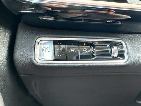 Certified 2024 Buick Envision Sport Touring image 17