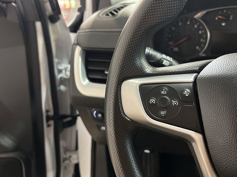 Used 2024 GMC Terrain SLE w/ Driver Convenience Package image 29