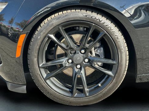 Used 2019 Chevrolet Camaro LT image 24