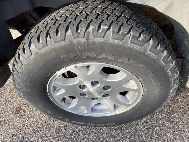 Used 2003 Chevrolet Tahoe Z71 AWD/4WD image 9