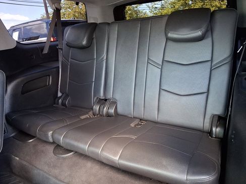 Used 2020 Cadillac Escalade ESV Luxury w/ Escalade Sport Edition AWD/4WD image 11