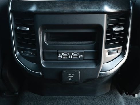 Used 2019 RAM 1500 Big Horn AWD/4WD image 32