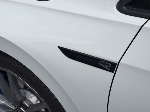 Used 2024 Volkswagen Golf R AWD/4WD image 9