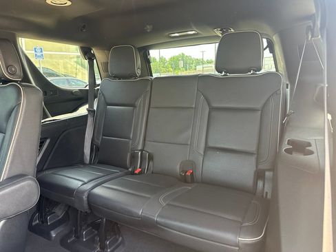 Used 2023 Chevrolet Tahoe Premier AWD/4WD image 16