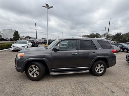 Used 2010 Toyota 4Runner SR5 image 8