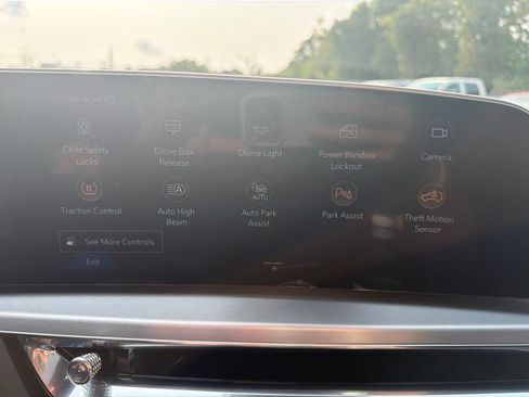 Used 2025 Cadillac Lyriq Luxury w/ LPO, Floor Liner Package AWD/4WD image 37