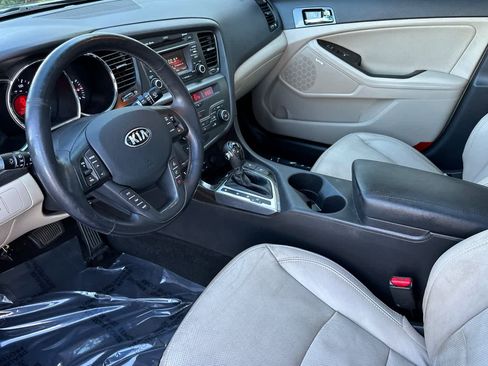 Used 2013 Kia Optima EX w/ Premium Pkg image 11
