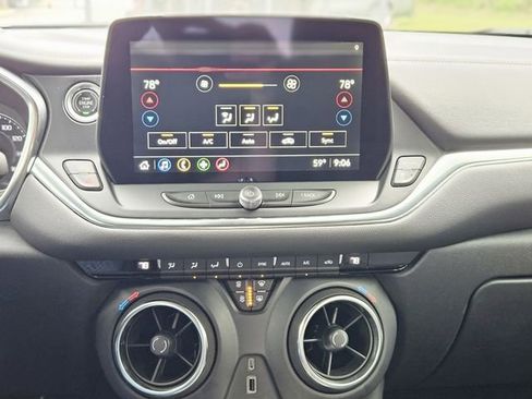 Used 2023 Chevrolet Blazer LT FWD image 22