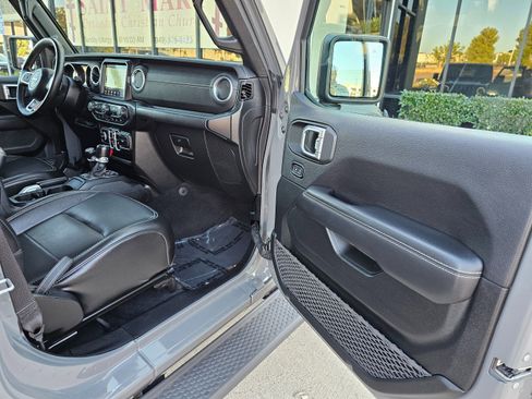 Used 2020 Jeep Wrangler Unlimited Sahara w/ Uconnect 4C Nav & Sound Group image 23