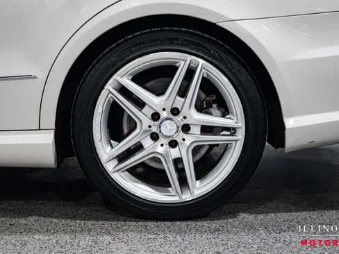 Used 2011 Mercedes-Benz E 550 4MATIC Sedan image 10