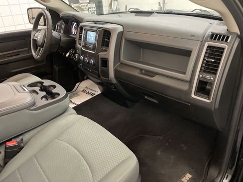 Used 2018 RAM 1500 Express w/ Express Value Package image 21