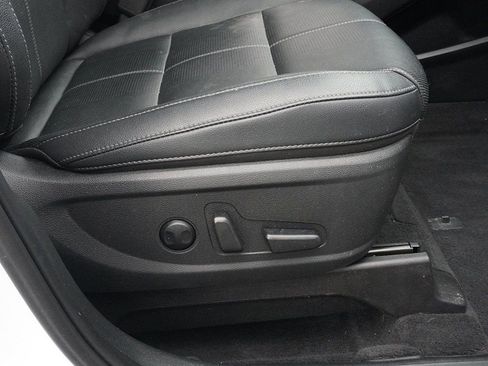 Used 2023 Kia Telluride EX w/ EX Captain's Chair Package image 28