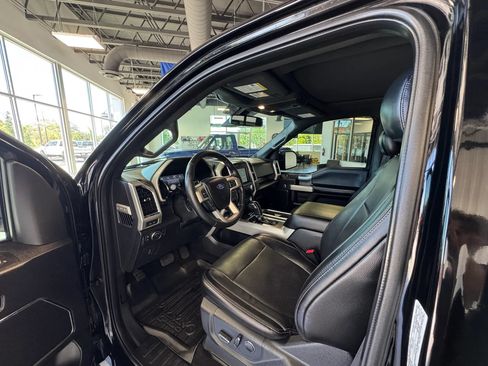 Used 2017 Ford F150 Lariat w/ Equipment Group 502A Luxury AWD/4WD image 11